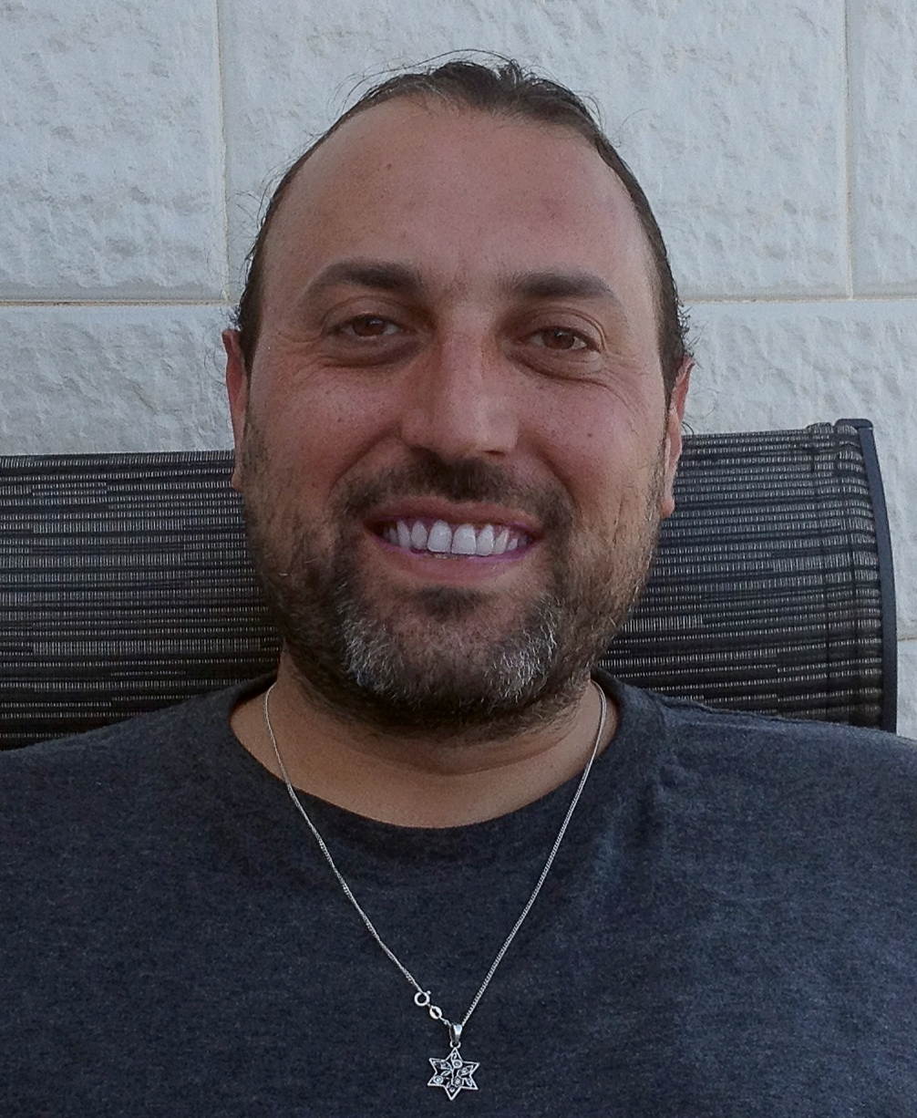 אדם קינן - פתיחת קלפי טארוט